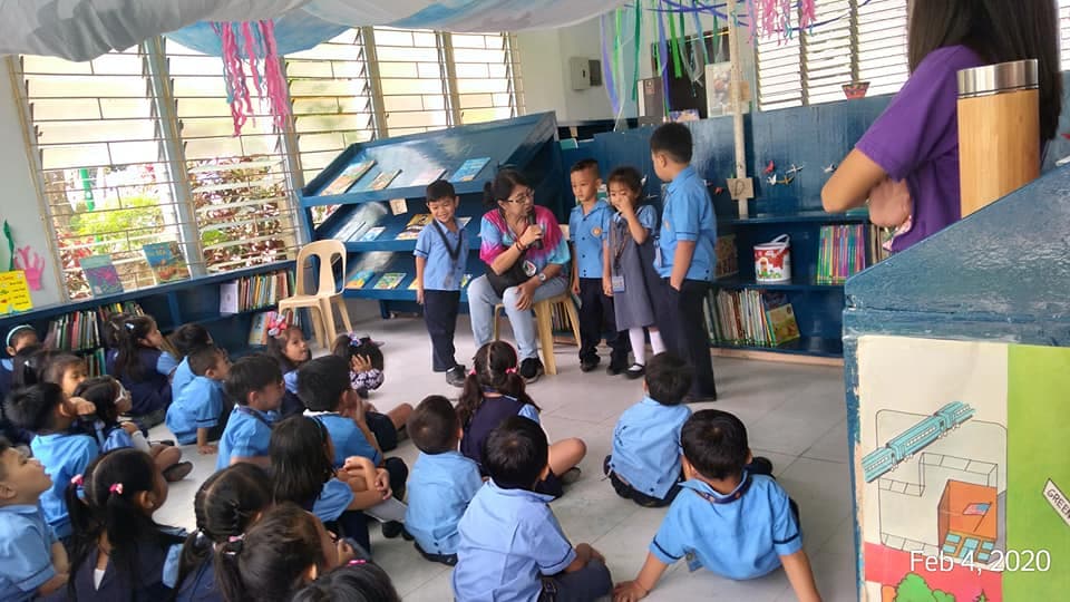 Students in storytelling session